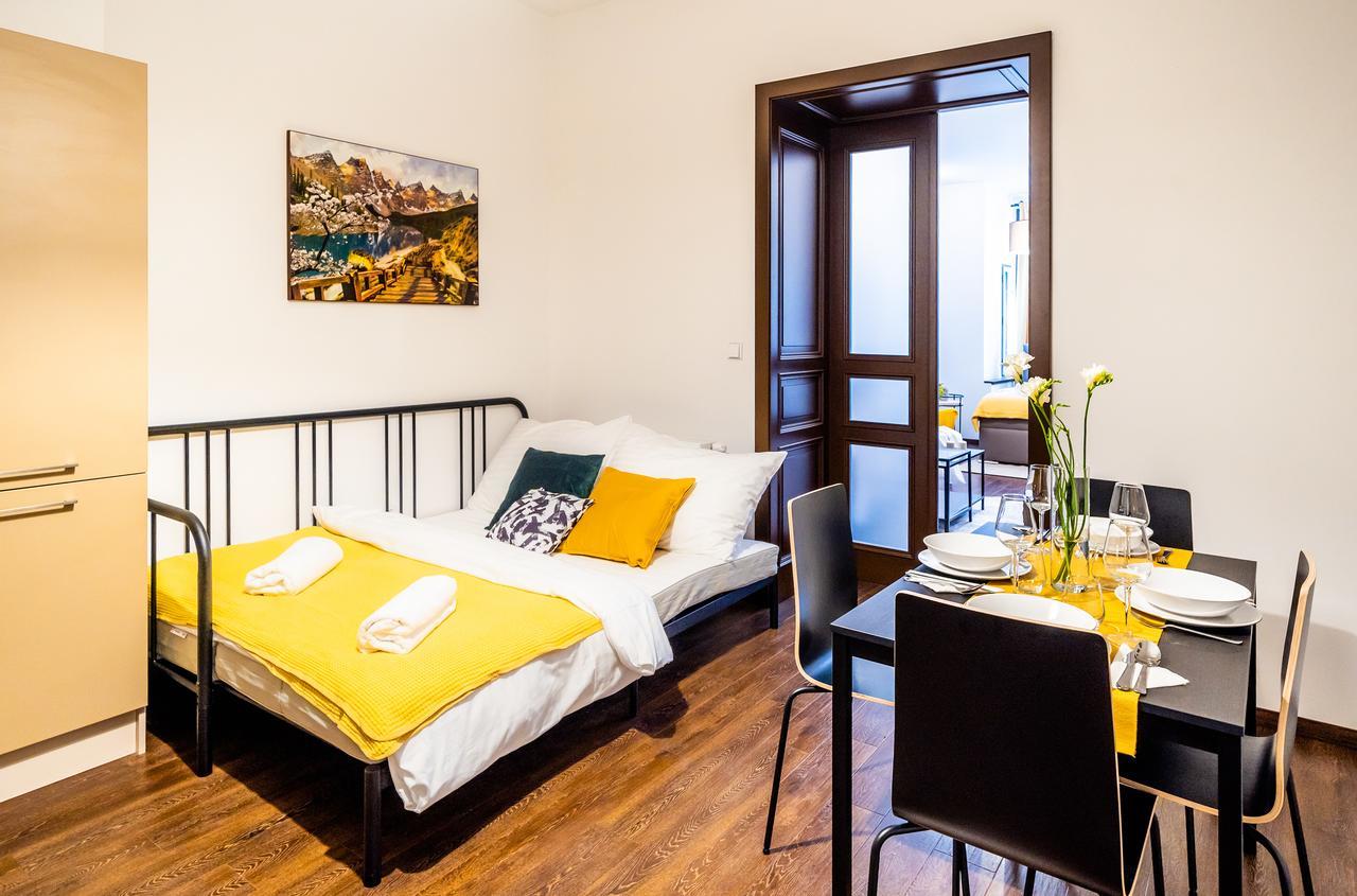 Unique Central Square Business Apt. Hradec Králové エクステリア 写真