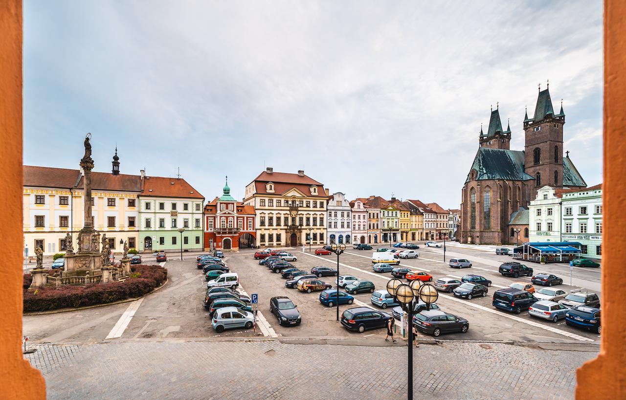 Unique Central Square Business Apt. Hradec Králové エクステリア 写真