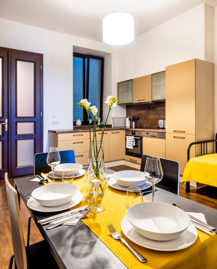 Unique Central Square Business Apt. Hradec Králové エクステリア 写真