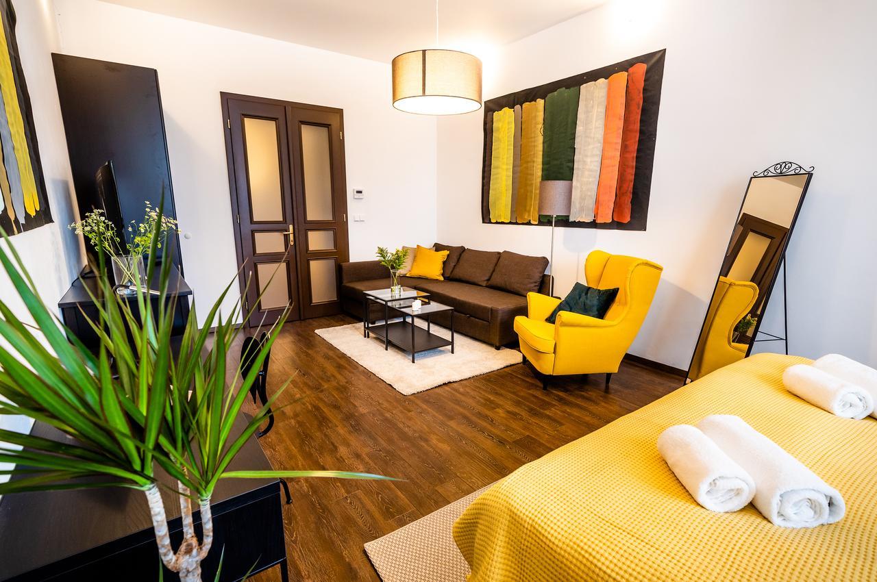 Unique Central Square Business Apt. Hradec Králové エクステリア 写真