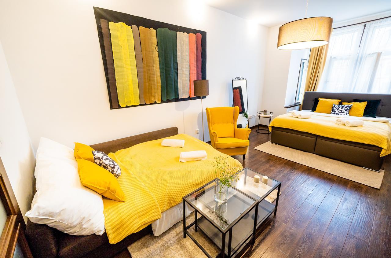 Unique Central Square Business Apt. Hradec Králové エクステリア 写真