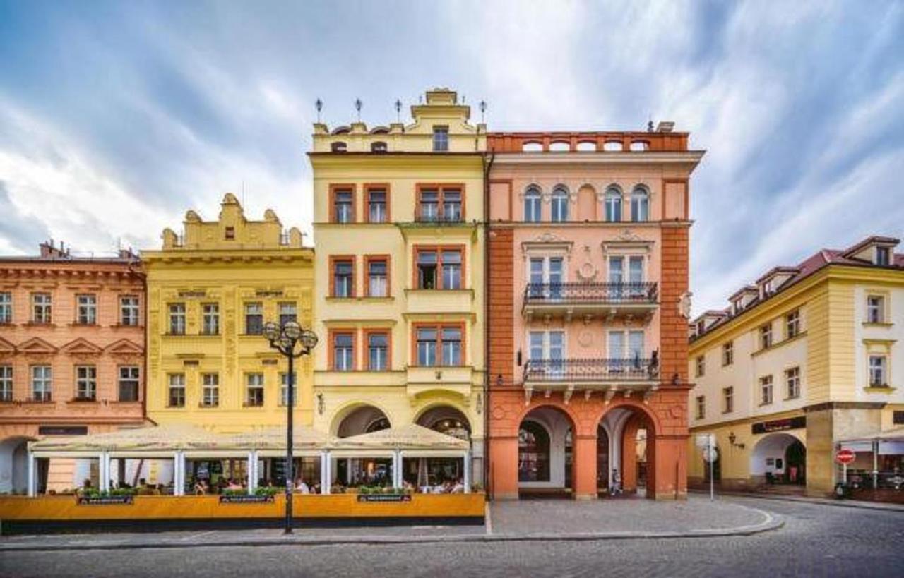 Unique Central Square Business Apt. Hradec Králové エクステリア 写真